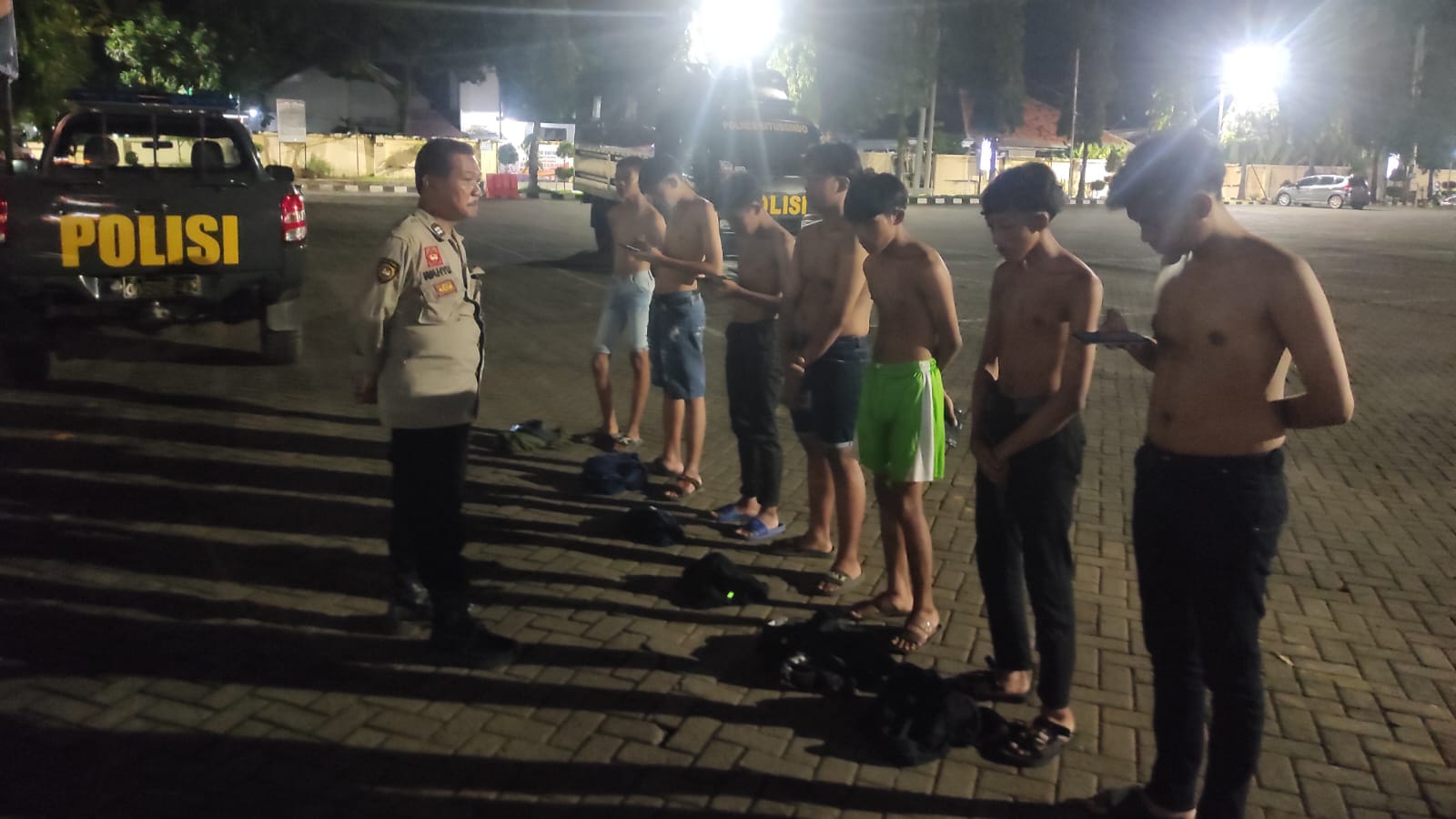 Puluhan Pemuda di Situbondo Gelar Pesta Miras Ditangkap Polisi