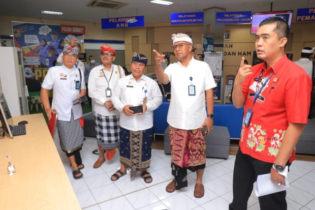 Kanwil Kemenkumham Bali Siap Duplikasi Pelayanan Publik Kanwil Kemenkumham Jatim