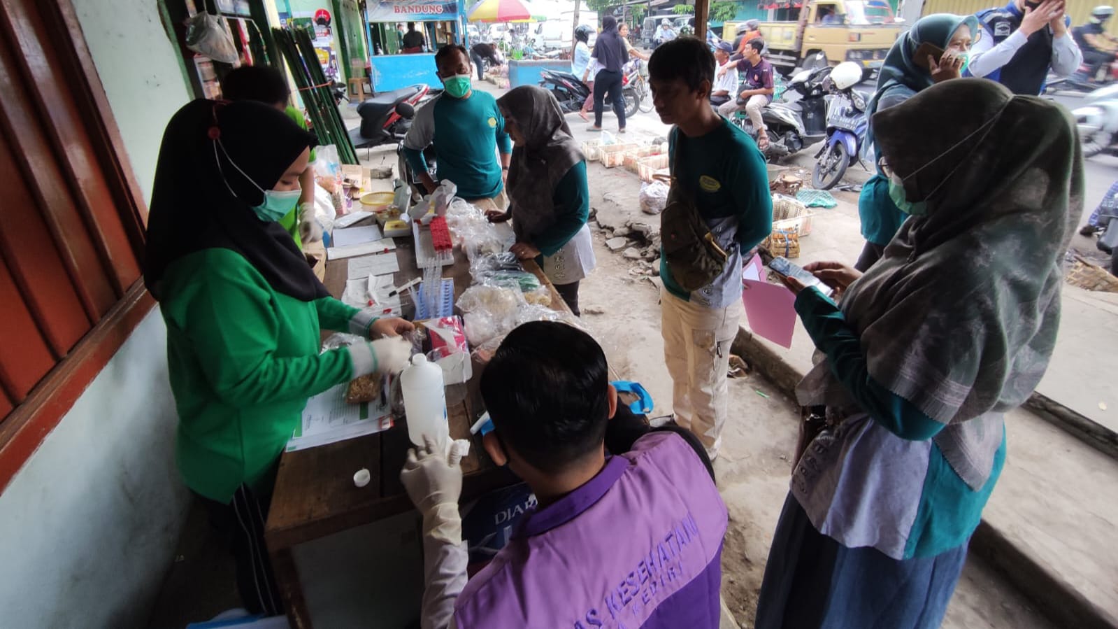 Sidak Pasar Tradisional di Kediri, Satgas Pangan Temukan Makanan Mengandung Zat Berbahaya