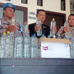 Operasi Pekat di Kediri, Polisi Amankan Puluhan Botol Miras