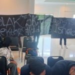 Pelantikan PJ Rektor Universitas Islam Lamongan Didemo Mahasiswa