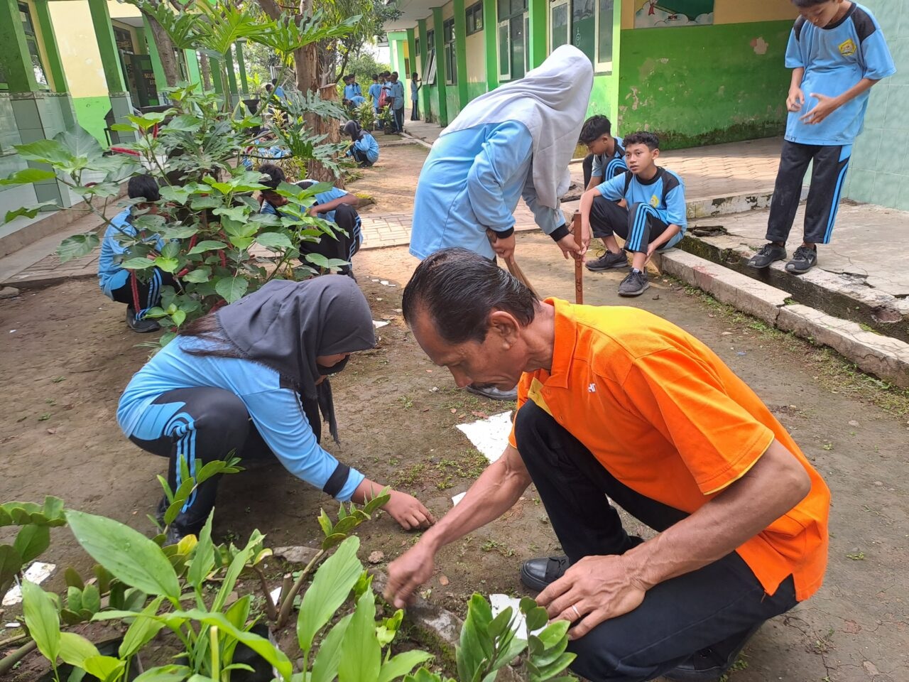 SMPN 1 Tarokan Kediri, Gelar Pungut Sampah Bersama