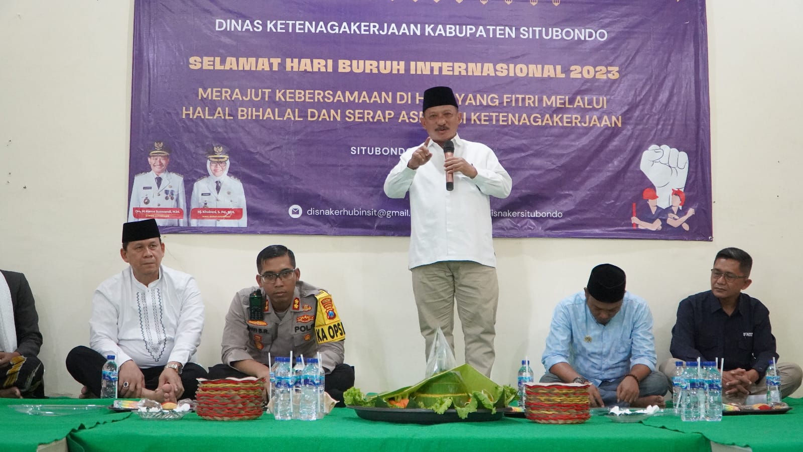 Peringati May Day, Bupati Situbondo Berdialog dengan Buruh