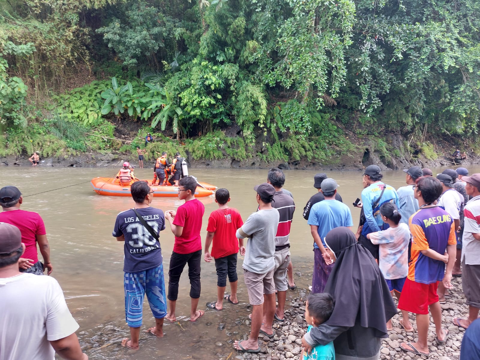 Bocah kelas 5 SD di Jember Hanyut di Sungai