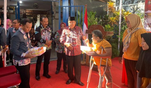 Walikota Blitar Buka Pelatihan Pembuatan Batik untuk Penyandang Disabilitas