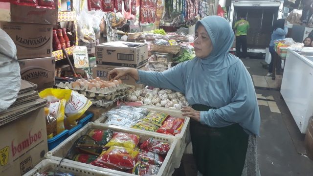 Harga Telur Ayam Ras di Surabaya Turun Jadi Rp 30.000/Kilogram