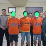 Foto Diduga Oknum Kades Situbondo Berbaju Tahanan, Viral di Medsos 