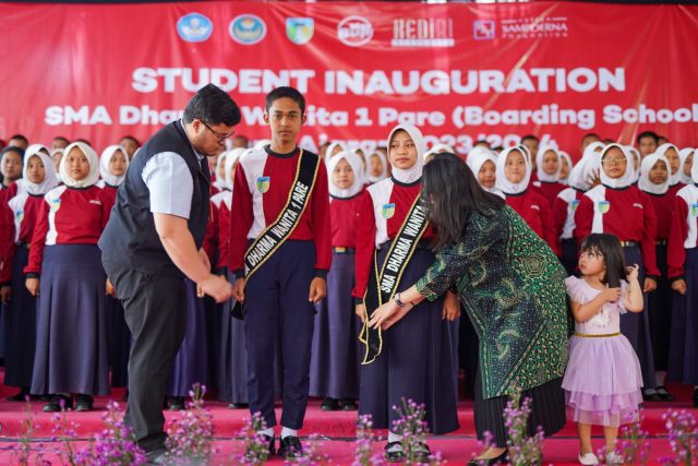 Pengukuhan Siswa SMA Boarding School, Bupati Kediri: Tahun Pertama Sebagai Pembuktian