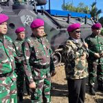 Tinjau Latgab TNI di Situbondo, Mahfud MD Optimis TNI Bisa Menjaga NKRI 