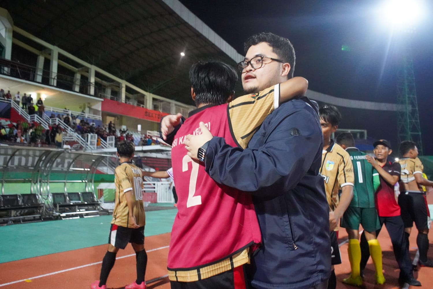 Sepak Bola Kabupaten Kediri Masuk Final Porprov Jatim, Bupati Beri Dukungan Langsung ke Stadion