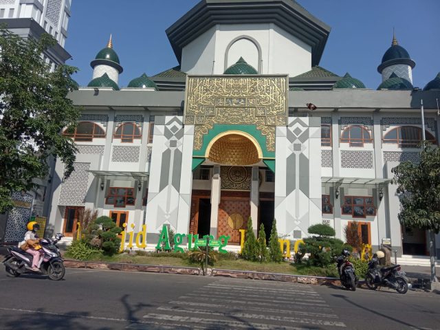 Ditinggal Salat, Motor di Halaman Masjid Agung Lamongan, Amblas Digondol Maling