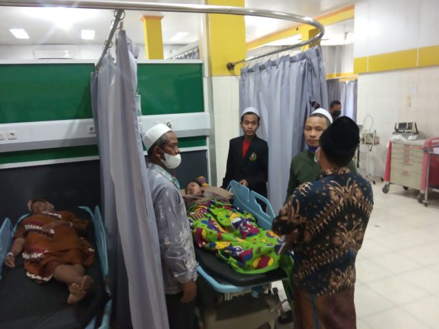 Puluhan Santri Ponpes di Lamongan Masuk Rumah Sakit, Diduga Keracunan