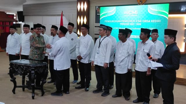 Pengurus ICMI Orda Kediri Dikukuhkan, Wali Kota Kediri Berharap Selalu Jalin Kolaborasi