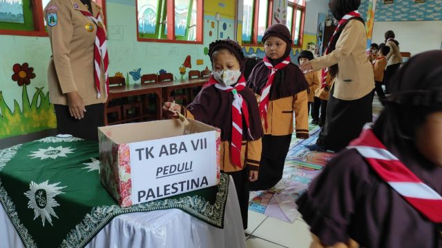 Puluhan Siswa TK di Kediri Gelar Doa Bersama untuk Korban Perang Palestina