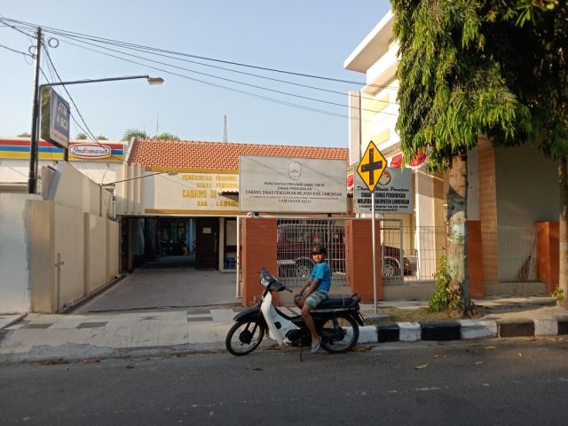 Pungutan di SMA/SMK Negeri Lamongan Marak, Kacabdin Enggan Bicara