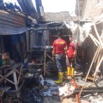 Ditinggal Beli Sarapan, Rumah Kakek Renta di Situbondo Terbakar 