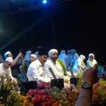 Lantunan Sholawat Habib Syech dan Ribuan Syekher Mania Menggema di Kota Santri