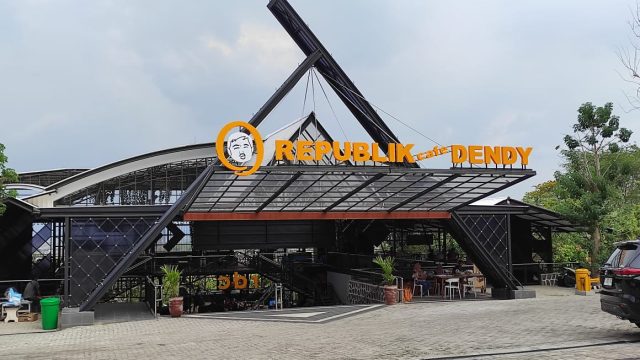 Cafe RDC Kediri Tawarkan Udara Segar Gunung Klotok