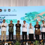 Bupati Mundjidah Wahab Dampingi Menteri Desa Launching Pesiar BPJS Kesehatan Di Jombang