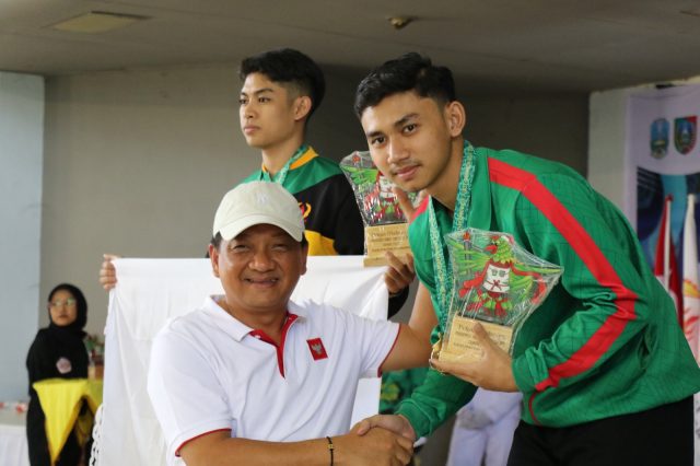 Penyerahan Medali Porprov Jatim VIII Tahun 2023 Cabor Pencak Silat Di Jombang