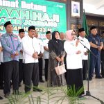 Bupati Jombang Hj Mundjidah Wahab Menyambut Kepulangan Jemaah Haji Kloter 78, 79 Dan 77