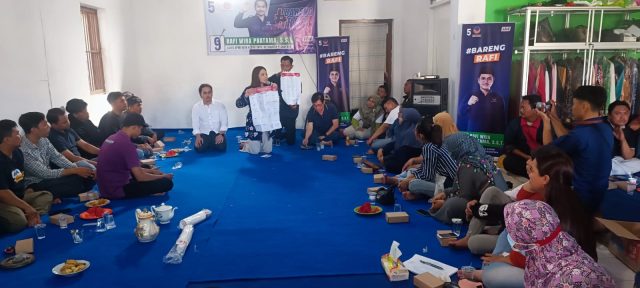 Kampanye di Kota Kediri, Caleg Nasdem Rafi dan Regina Ajak Warga Tidak Golput