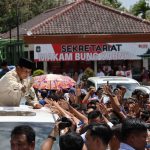 Prabowo Ziarah ke Makam Bung Karno Blitar, Disambut Antusias Warga