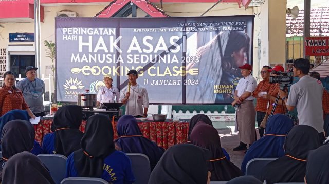 Puluhan Warga Binaan Lapas Kediri Ikuti Pelatihan Memasak