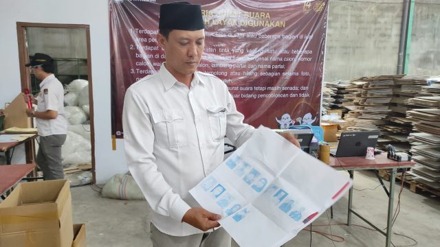 KPU Kota Kediri Temukan Ribuan Surat Suara Pemilu Rusak