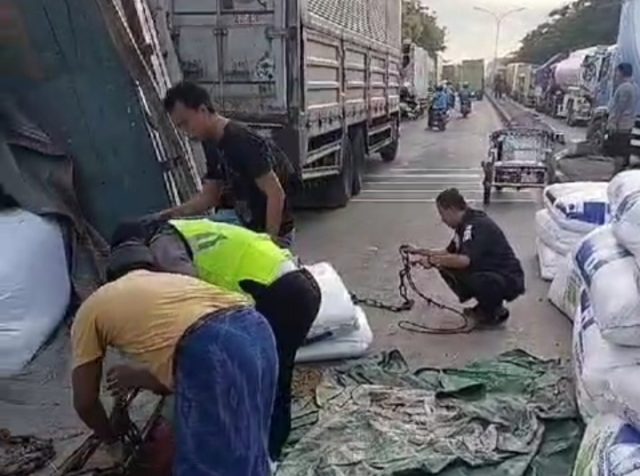Truk dan Motor di Lamongan, Terlibat Kecelakaan Beruntun Tiga Orang Terluka