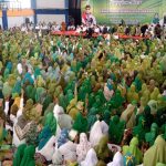 Harlah Muslimat NU ke-78 di Lamongan, Gus Miftah Senandungkan Salawat Prabowo Gibran