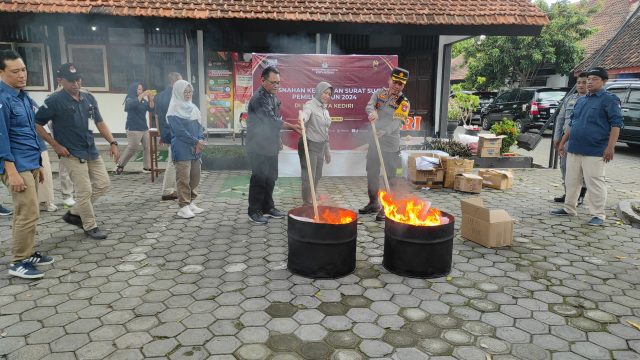 KPU Kota Kediri Musnahkan Ribuan Surat Suara Pilpres hingga DPRD