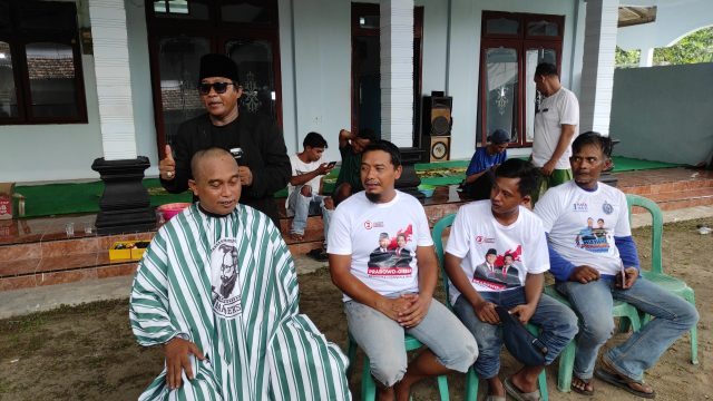 Relawan Prabowo-Gibran di Kediri Gelar Doa Bersama dan Cukur Gundul