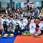Safari Ramadhan di Kediri, Pj. Gubernur Jatim Serahkan Santunan 1.000 Anak Yatim
