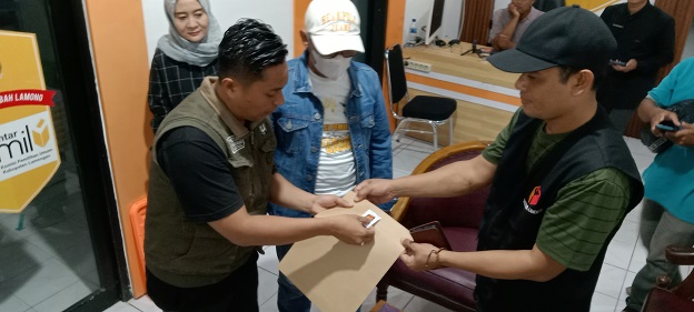 KPU Lamongan Berangkatkan Logistik Pemilu ke Provinsi