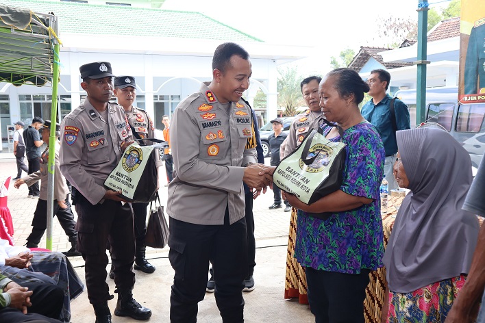 Polres Kediri Kota Gelar Safari Jumat Curhat di Masjid Al Fatah Grogol