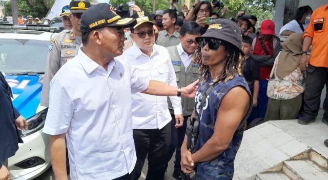 Pantau Arus Mudik Lebaran di Pelabuhan Jangkar Situbondo, Menko Muhajir Dihadang Pemudik 