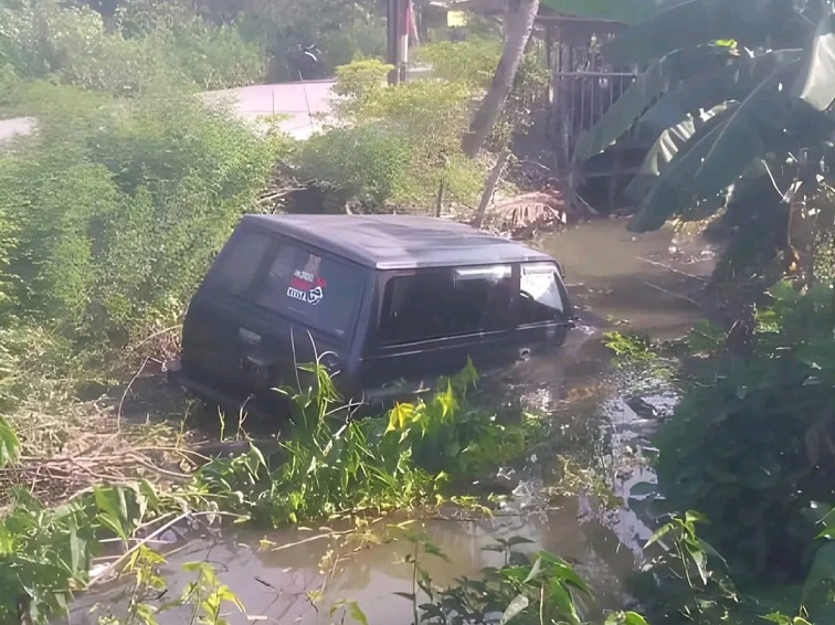 Adu Moncong Mobil Lawan Pemotor di Karanggeneng Lamongan, Pasutri meninggal