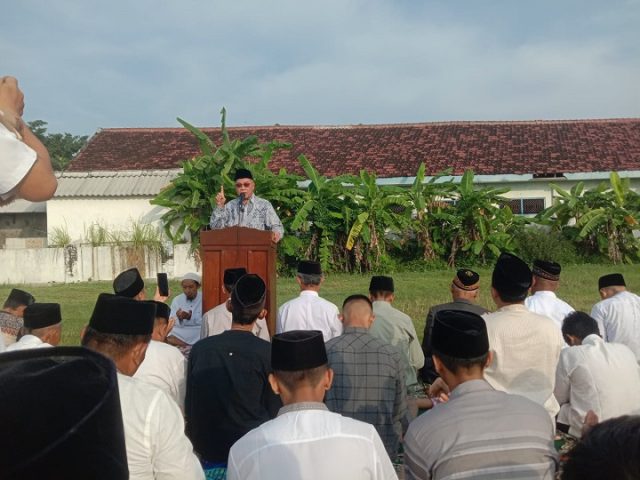 Kutbah Ketua PWM Jatim Dr dr Sukadiono MM, Khotib Salat Idul Fitri di Barongsawahan Jombang