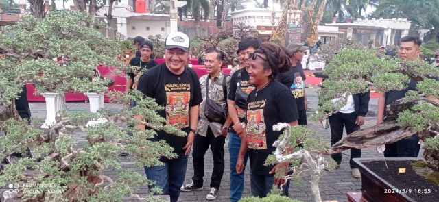 Deny Dukung Potensi Bonsai Bernilai Ekonomi dan Bisa Jadi Icon Kabupaten Kediri