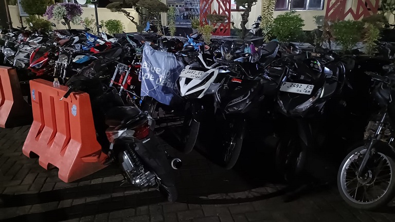 Razia Balap Liar, Satlantas Polres Situbondo Amankan Puluhan Motor 