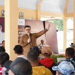 Anak Seorang PKL Dapat Beasiswa hingga Kuliah dari Bupati Kediri, Alasannya Bikin Haru