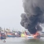 Kapal Motor Nelayan Brondong Lamongan Terbakar, Korsleting Mesin Dinamo