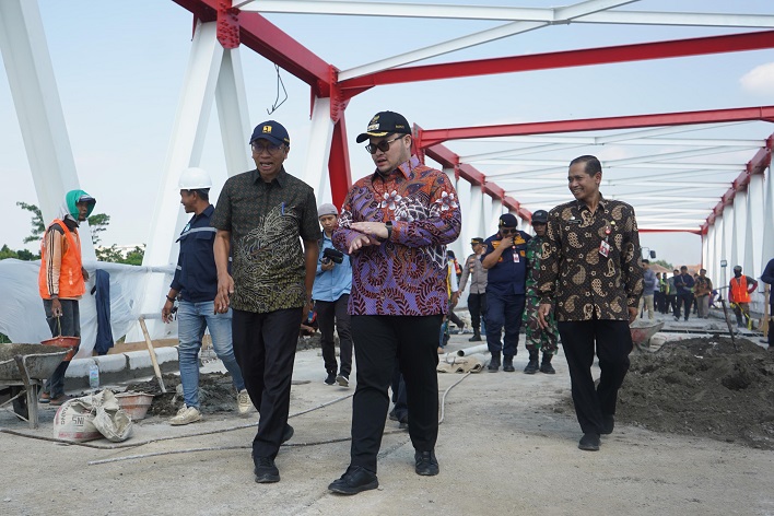Bupati Kediri Sebut Awal Juli 2024 Jembatan Jongbiru Siap Diresmikan
