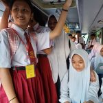 Memasuki Ajaran Baru, Bus Sekolah Kota Kediri Diserbu Para Pelajar 