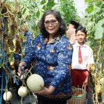 Peringati Hari Anak, Pemkot Kediri Ajak Anak-anak Petik Melon di Kampung Tani Taman Kleco