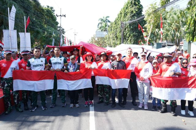 Peringati HUT ke-79 Kemerdekaan RI, Pemkot Kediri Kirab Merah Putih Raksasa