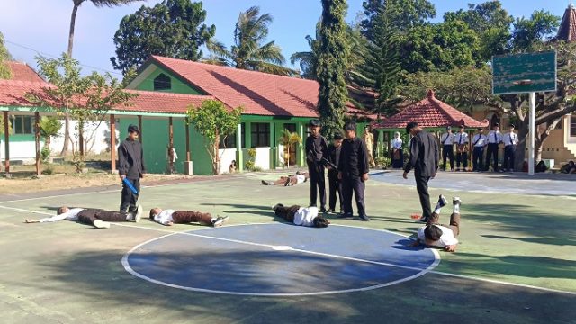 Semarak HUT RI ke 79, SMPN 1 Tlogosari Bondowoso Tampilkan Drama Perjuangan