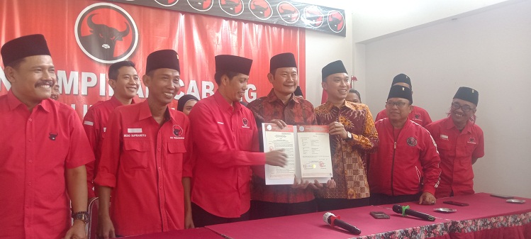 Koalisi Gemuk Delapan Partai Usung Yuhronur-Dirham di Pilkada Lamongan