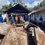 Diterjang Angin Kencang, Rumah Warga Miskin Situbondo Ambruk Rata dengan Tanah 